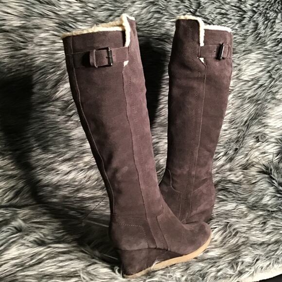 Women's Brown Knee-High Boots - Picture 5 of 8
